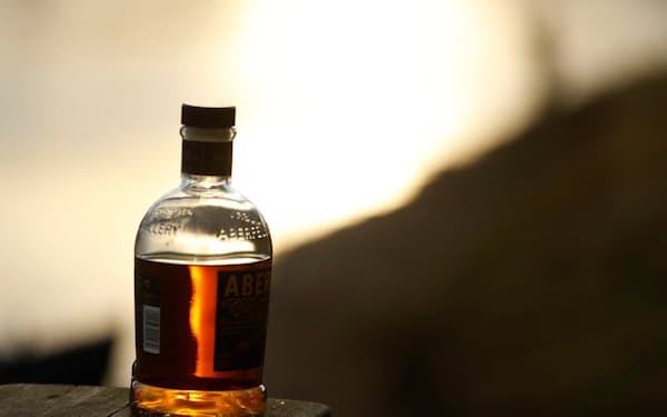 スコッチウイスキーは、英国の食品・飲料輸出の約5分の1を占める=ロイター