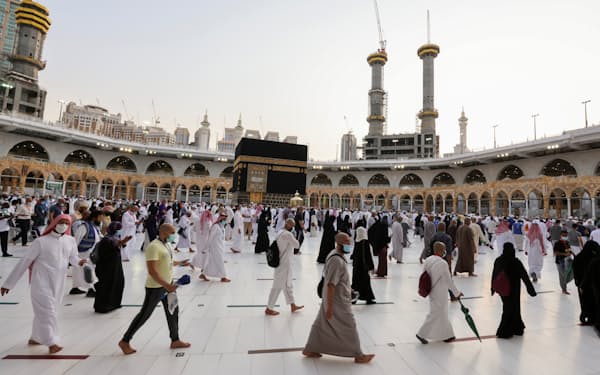 サウジアラビアの聖地メッカには国内外から巡礼者が集まる（2021年7月）＝ロイター