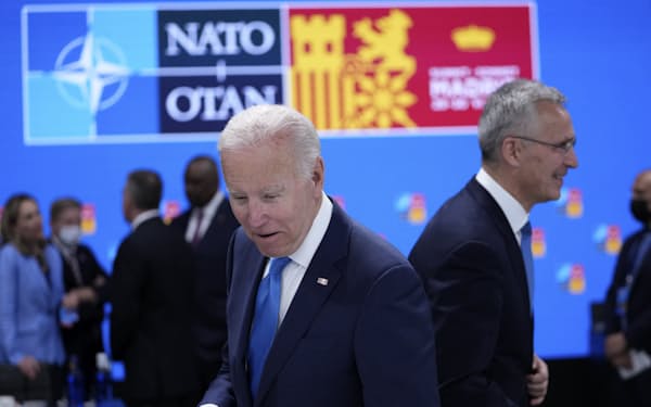 29日、NATO首脳会議に出席したバイデン米大統領（マドリード）=AP