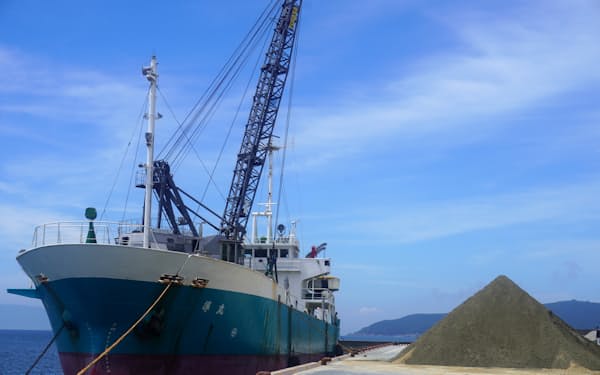 導海運は砂利運搬船を更新し、事業拡大を目指す（現在運航中の船舶、兵庫県赤穂市）