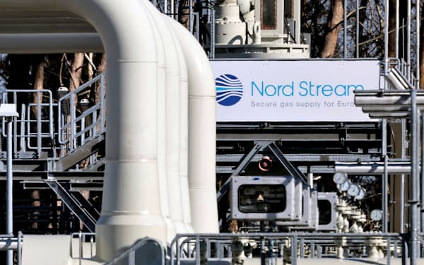 ロシアからドイツに直接つながる天然ガスパイプライン「ノルドストリーム」（22年3月、独ルプミン）=ロイター