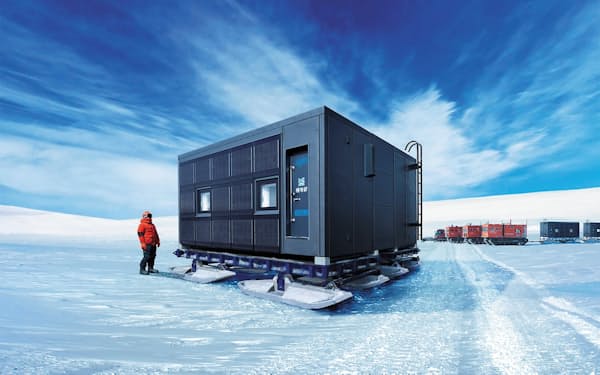 ミサワホームは南極で実証実験をしている移動基地ユニットをグランピング用にアレンジして砂丘へ持ち込む