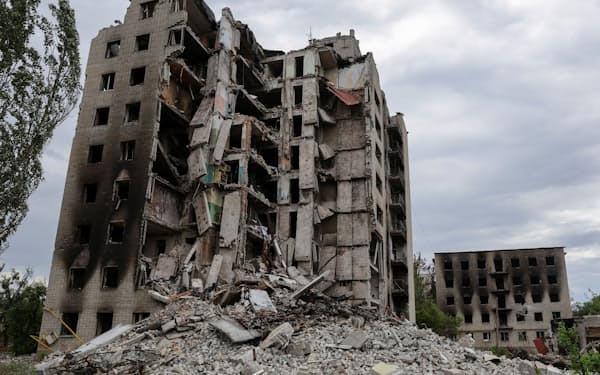 A view shows apartment buildings damaged during Ukraine-Russia conflict in the town of Popasna in the Luhansk region, Ukraine July 14, 2022. REUTERS/Alexander Ermochenko