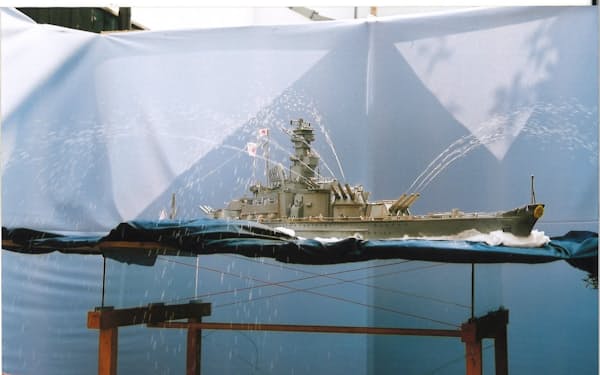 戦艦大和を模した作品は電動で動く砲塔から水が噴き出す