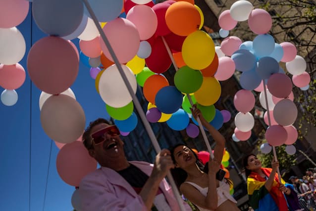 米下院 同性婚擁護法案を可決 最高裁判決に対抗 日本経済新聞 米下院 同性婚擁護法案を可決 最高裁判決に対抗 日本経済新聞