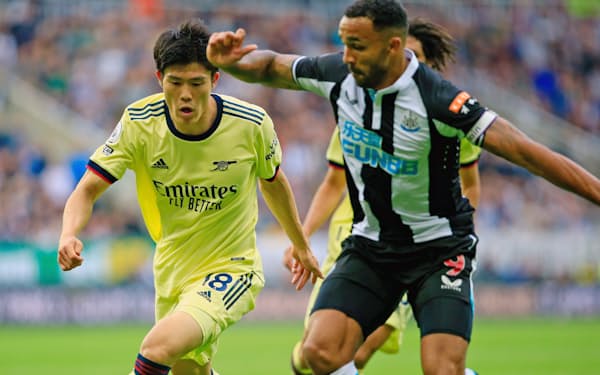 Abema サッカーw杯の全試合を無料生中継 日本経済新聞 Abema サッカーw杯の全試合を無料生中継 日本経済新聞