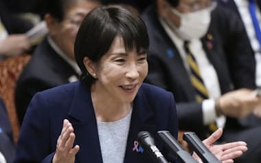 参院予算委で答弁する高市首相=14日午後