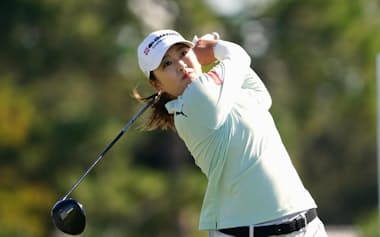 最終ラウンド、通算11アンダーで11位の西郷真央(16日、ペリカンGC)=共同