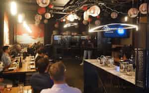 サンフランシスコの居酒屋バーで開催された最新GEOの技法についてのプレゼン。有力ベンチャーキャピタルの米アンドリーセン・ホロウィッツによる2025年10月のイベント「Tech Week San Francisco」内の講演の1つだった サンフランシスコの居酒屋バーで開催された最新GEOの技法についてのプレゼン。有力ベンチャーキャピタルの米アンドリーセン・ホロウィッツによる2025年10月のイベント「Tech Week San Francisco」内の講演の1つだった