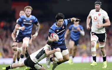 ラグビー日本代表は12カ国による新国際大会に参戦する(15日、英カーディフでのアイルランド戦)=ゲッティ共同
