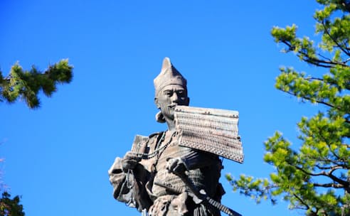 織田信長の銅像（愛知県清須市）