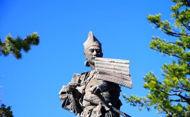 織田信長の銅像（愛知県清須市）