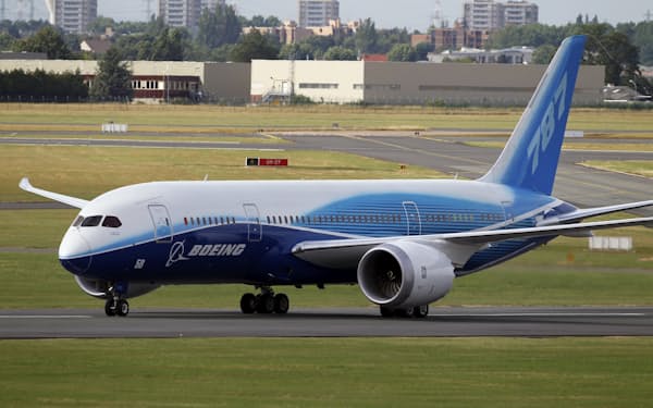 ボーイングの「787」は炭素繊維を使用して軽量化したため、燃費効率が高い=AP