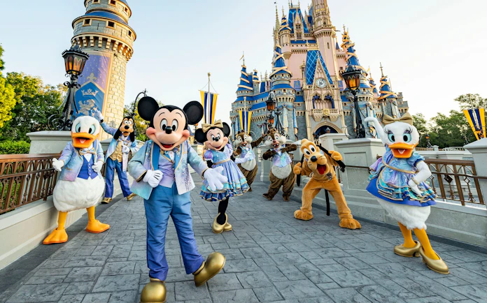 ディズニー動画配信 3カ月で1440万人増 12月に値上げ 日本経済新聞 ディズニー動画配信 3カ月で1440万人増 12月に値上げ 日本経済新聞