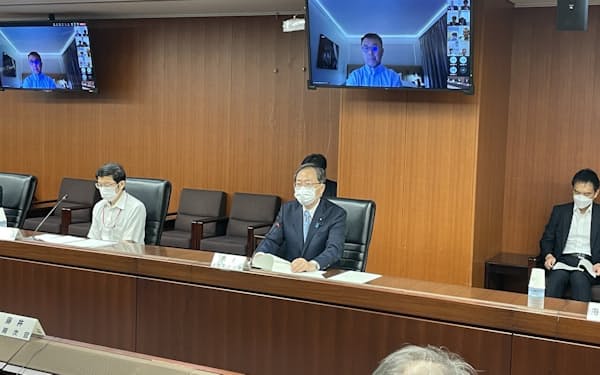 斉藤国交相は10日の会議で「国交省が一丸となり統計改革を実現する」と述べた