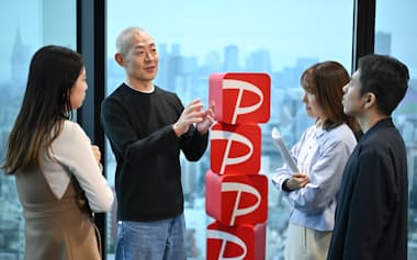 PayPayの中山一郎社長(左から2人目)