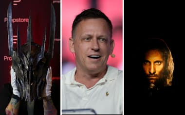 著名投資家ピーター・ティール氏㊥らがめざすのは自由の民アラゴルン㊨の側か、それとも冥王サウロン㊧の側か=NIKKEI montage/ロイター