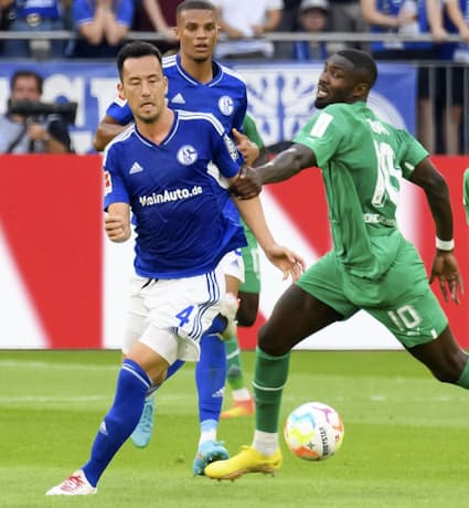 サッカードイツ1部 吉田麻也 板倉滉がフル出場 日本経済新聞 サッカードイツ1部 吉田麻也 板倉滉がフル出場 日本経済新聞