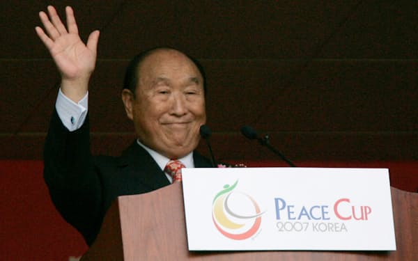統一教会（現世界平和統一家庭連合）の創設者、文鮮明氏（２００７年）＝ロイター
