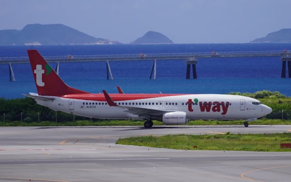 那覇空港では国際線の約2年4カ月ぶりの再開から2週間で再び国際線が全便運休の状態に戻った（2日、韓国のティーウェイ航空便）