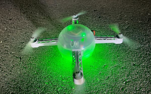 初心者でも使いやすい設計にした小型無人機「unika(ユニカ)」