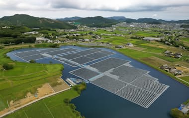国下池の水上太陽光発電(香川県三木町)
