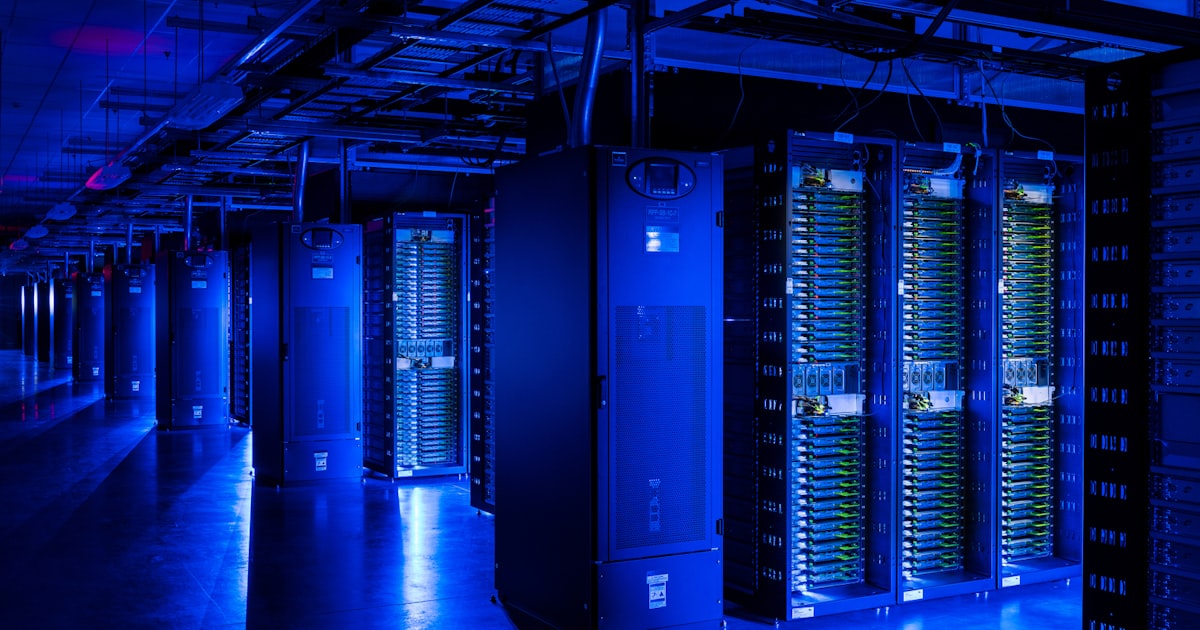 米国でゴーストデータセンター横行、AI電力使用過剰申請 計画6割減も - 日本経済新聞