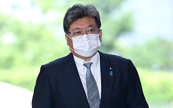 首相官邸に入る自民党の萩生田政調会長（10日）