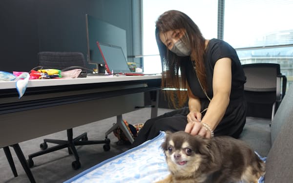 富士通は愛犬同伴勤務のための個室を川崎市内の拠点に設置
