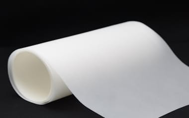 川之江造機が愛媛大と共同で開発したCNFシート