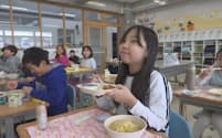 留萌小学校で提供される給食はコープさっぽろが運営する給食センターで調理されている(2日、北海道留萌市)