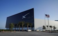 スペースXの本社(米南部テキサス州)=ロイター