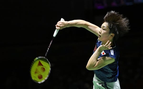 山口は世界選手権女子シングルス決勝で中国の陳雨菲を下し、2連覇を果たした＝共同