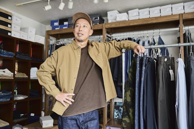 大人の シャツイチ 問題 前ボタン 袖まくり 裾出し 着こなしの正解は Nikkei Style Lampa店主の遠山勇さんシャツ1枚で気持ちよ dメニューニュース Nttドコモ 大人の シャツイチ 問題 前ボタン 袖まくり 裾出し 着こなしの正解は Nikkei Style Lampa店主の遠山勇さんシャツ1枚で気持ちよ dメニューニュース Nttドコモ