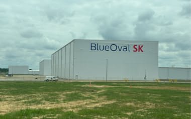 フォードと韓国SKオンで建設した合弁電池工場(8月、米ケンタッキー州)