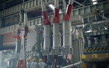 三重事業所で製造する大型変圧器