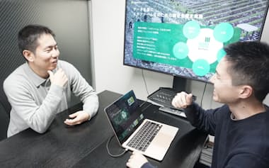 パートナーズファンドの山田優大代表パートナー㊧は創業初期からアグリペディアの石田渡代表の相談に乗ってきた