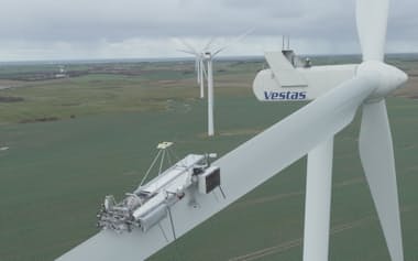 ブレードロボッツのロボットで補修作業を自動化する