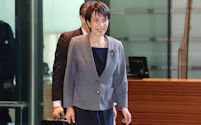 首相官邸に入る高市首相(17日午前)