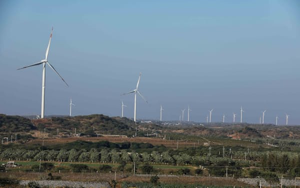 再生エネ発電に資金を回す（インド・グジャラート州にある風力発電施設）