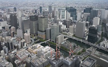 オフィスビルが立ち並ぶ大阪市中心部