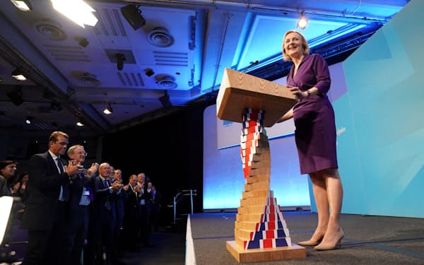 ５日、英保守党の新党首に選ばれ、英国史上３人目の女性首相就任を決めたトラス氏＝ロイター