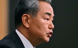 記者会見する中国の王毅外相(3月、北京) 記者会見する中国の王毅外相(3月、北京)
