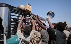 エジプトにはスーダンから78万人の難民が押し寄せている=AP エジプトにはスーダンから78万人の難民が押し寄せている=AP