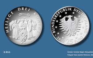 ドイツ財務省は銀価格が高騰しすぎているとして、かねて計画していた「東方の三博士」の25ユーロ銀貨の発行を10月に取りやめた=ドイツ財務省提供 ドイツ財務省は銀価格が高騰しすぎているとして、かねて計画していた「東方の三博士」の25ユーロ銀貨の発行を10月に取りやめた=ドイツ財務省提供