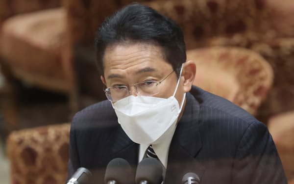安倍元首相の国葬について、衆院議運委の閉会中審査で説明する岸田首相（8日）