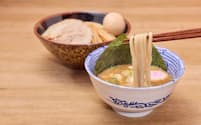 松屋フーズが買収する「舎鈴」のつけ麺