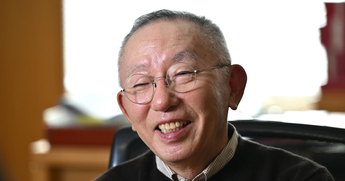 ファーストリテイリング、初任給37万円に4万円増 柳井正氏「世界水準ではまだ低い」 - 日本経済新聞