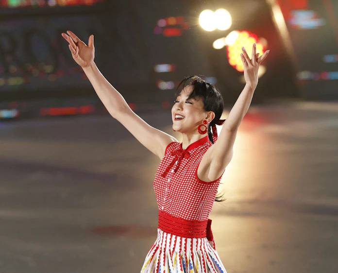 浅田真央さん 胸がいっぱい 新アイスショーが開幕 日本経済新聞 浅田真央さん 胸がいっぱい 新アイスショーが開幕 日本経済新聞