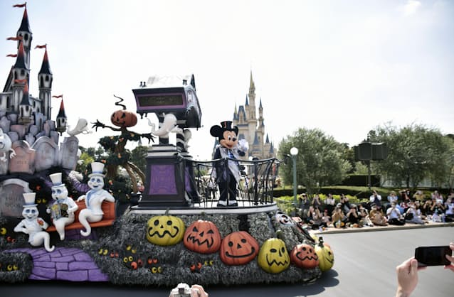 東京ディズニーランドでハロウィーン パレード復活 日本経済新聞 東京ディズニーランドでハロウィーン パレード復活 日本経済新聞
